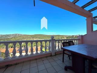 Casa  Safir. Casa adosada con vistas, cerca del centro y la playa