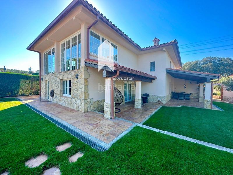 Foto dd21f61a-698a-48d7-ab15-e20afddd20d6. Casa chalet con piscina climatizada en mas pallí en Calonge