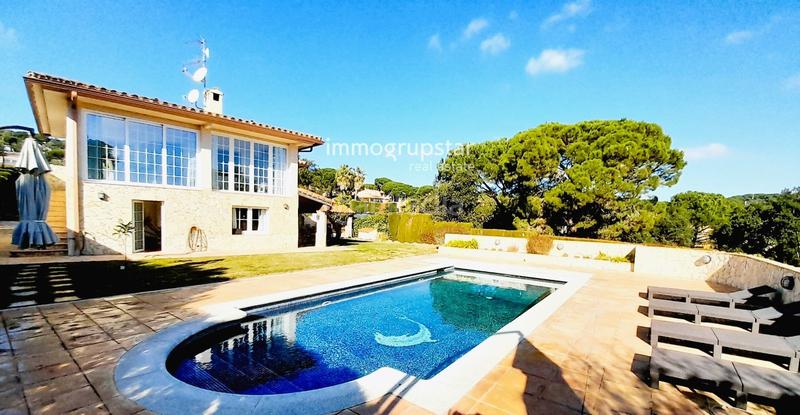 Foto dd7c09c4-2e06-4858-893f-bc756a62be24. Casa chalet con piscina climatizada en mas pallí en Calonge