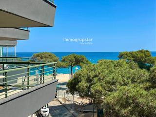 Apartament  Lleida. Apartamento reformado, vista al mar platja daro