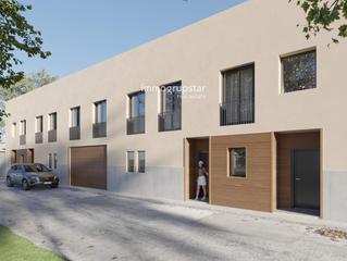 Casa adossada  Pecher. Casas de diseño con jardín y solárium privado