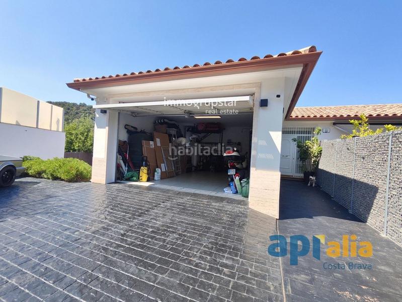 Foto 5c9a21fc-794d-4d63-8cee-6a6dd10917fc. Casa exclusiva casa con licencia turística y piscina en la costa brava en Calonge