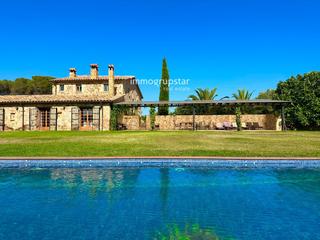 Masia  Despoblado. Masía en venta cerca de golf daro costa brava