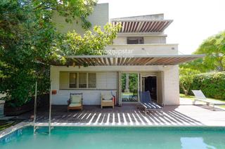 Casa  Verona i terol 10. Casa con piscina y jardín privado en complejo residencial  platj