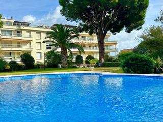 Pis  Mar i llum. Apartamento con vistas al port daro