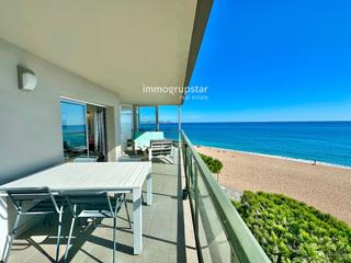 Apartamento  Lleida. Apartamento con vistas al mar y licencia turística