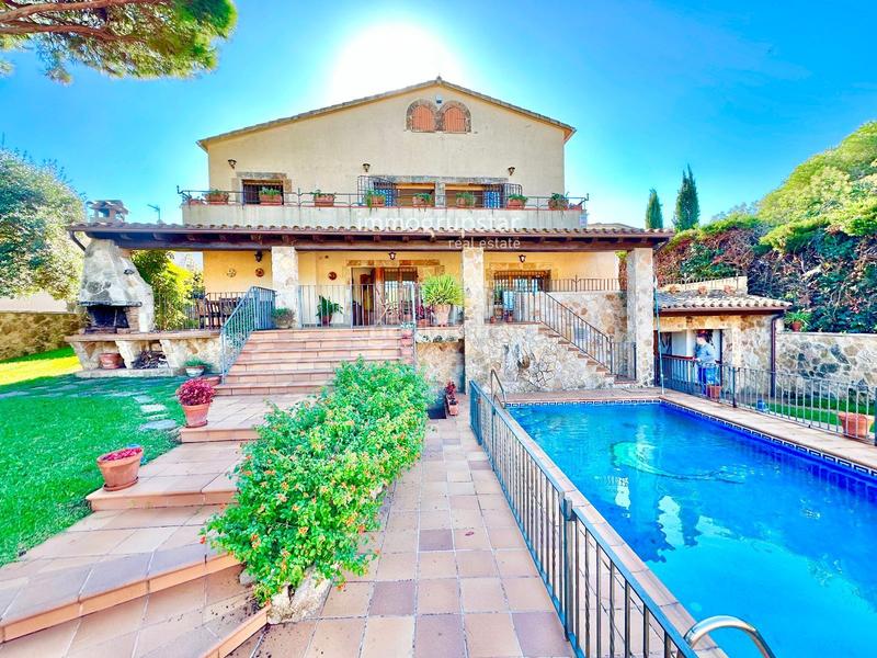 Foto 0a04a12c-617b-47f2-b1ca-4f3d52c56ac0. Chalet avec chauffage parking piscine dans Castell d´Aro