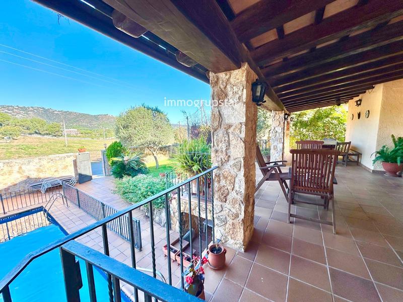 Foto 2fcd64b0-3ccc-43f9-abd7-12f4bafad325. Chalet avec chauffage parking piscine dans Castell d´Aro