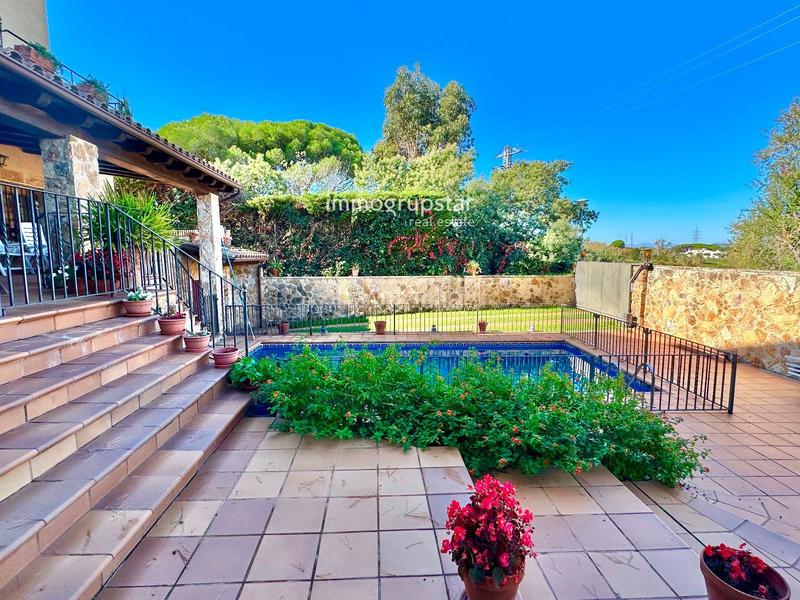 Foto 83b37073-38f2-43fb-a7ae-ed09f142c507. Chalet avec chauffage parking piscine dans Castell d´Aro