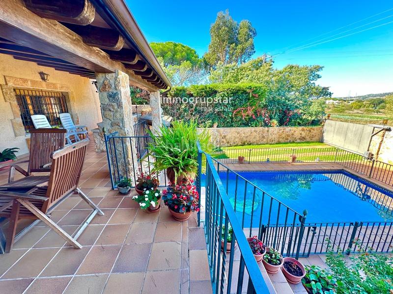 Foto 92f8d371-b418-4cd6-9996-6c193bcffc22. Chalet avec chauffage parking piscine dans Castell d´Aro