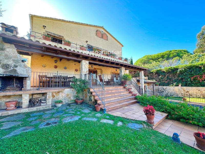 Foto a0bb7853-3f74-478e-b616-f25bc8c0bb85. Chalet avec chauffage parking piscine dans Castell d´Aro