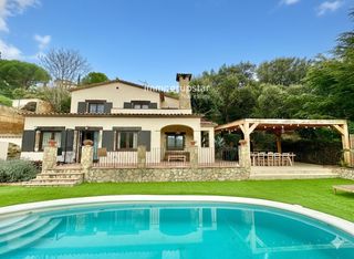 Xalet  Florencia. Chalet en venta con licencia tur�stica en calonge