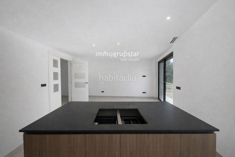 Foto cbbbe8e1-ee52-44ff-90c9-fe74504c3d42. Xalet amb calefacció aparcament piscina a Cabanyes-Mas Ambrós-Mas Pallí Calonge