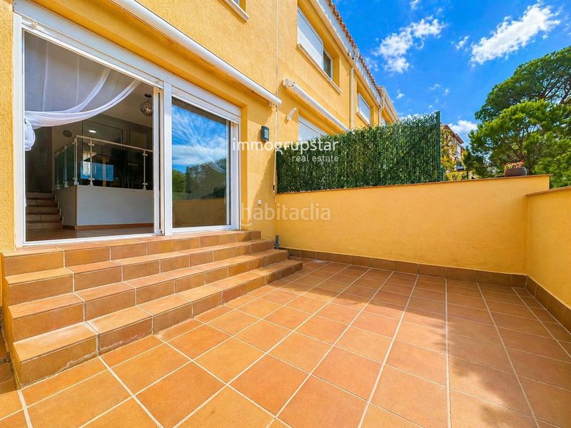 Foto 4898fae6-0e61-407f-9647-51d3af754c11. Casa adossada amb aparcament piscina a Los Pinos-Politur Platja d´Aro