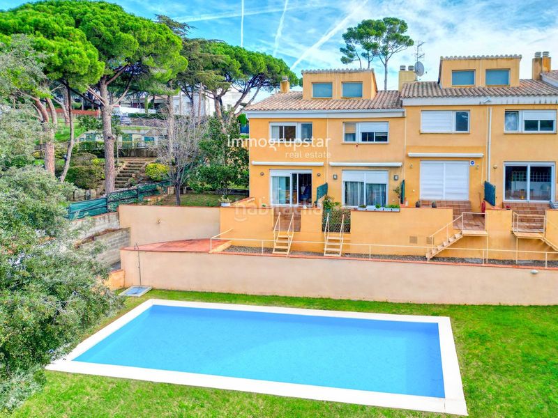 Foto 50350b8d-8207-4ed0-8685-c9d84e4dd827. Casa adossada amb aparcament piscina a Los Pinos-Politur Platja d´Aro