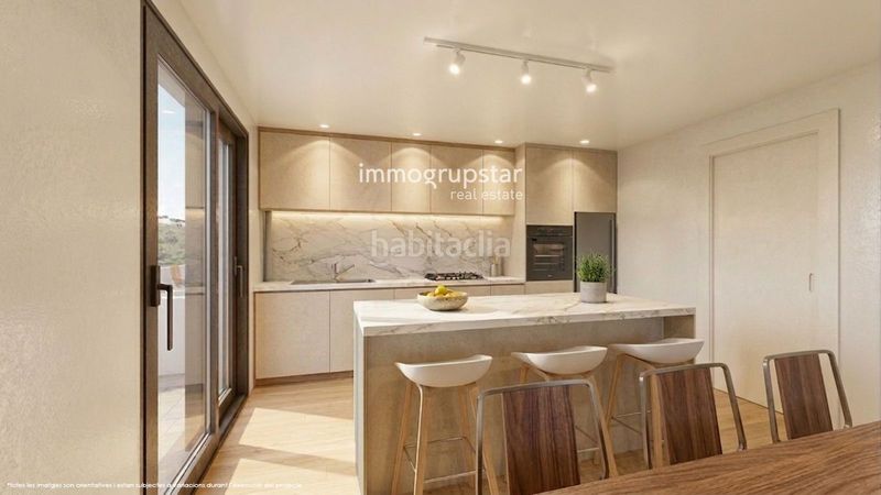 Foto 50f86fb1-2190-4ca1-b1b7-2c01e24ce2d4. Casa adossada amb calefacció aparcament a Eixample Sant Feliu de Guíxols