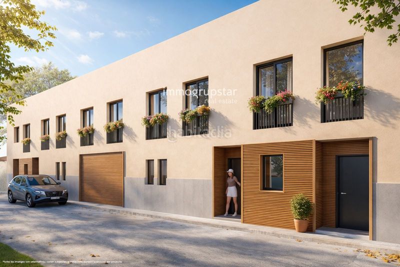 Foto f2fb4b77-56f0-45a9-bf92-02fbbff74583. Casa adossada amb calefacció aparcament a Eixample Sant Feliu de Guíxols