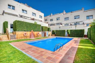 Casa adossada a LOGROÑO