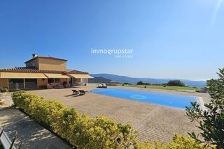 Chalet  Basilea. Chalet en venta de lujo con vista al mar calonge