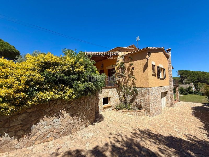 Foto 8bd4490b-8878-4544-8dd7-956b27ad035e. Xalet amb calefacció aparcament piscina a Cabanyes-Mas Ambrós-Mas Pallí Calonge