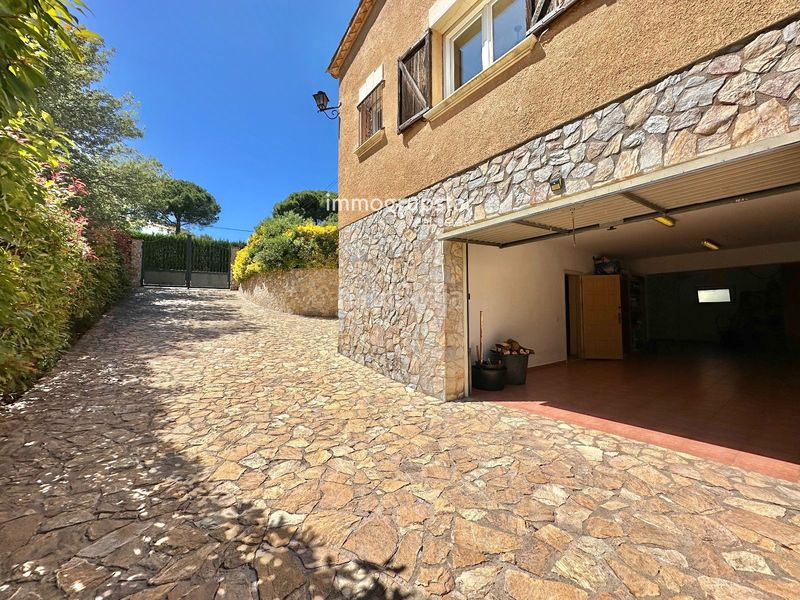 Foto a177d519-7b7c-45ac-8a39-6f486c99cac4. Xalet amb calefacció aparcament piscina a Cabanyes-Mas Ambrós-Mas Pallí Calonge