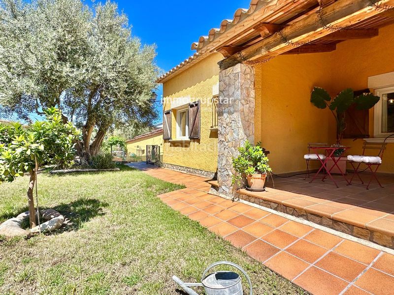 Foto d2ce1e54-a822-4768-97e6-f22c8479a97c. Xalet amb calefacció aparcament piscina a Cabanyes-Mas Ambrós-Mas Pallí Calonge