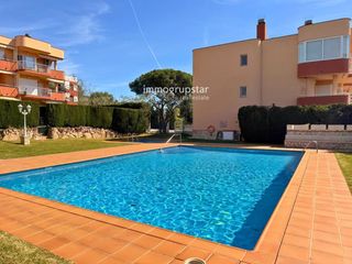 Appartement  Puig del moli, 1. Bajo reformado con jardín privado, piscina y parking en sagaro