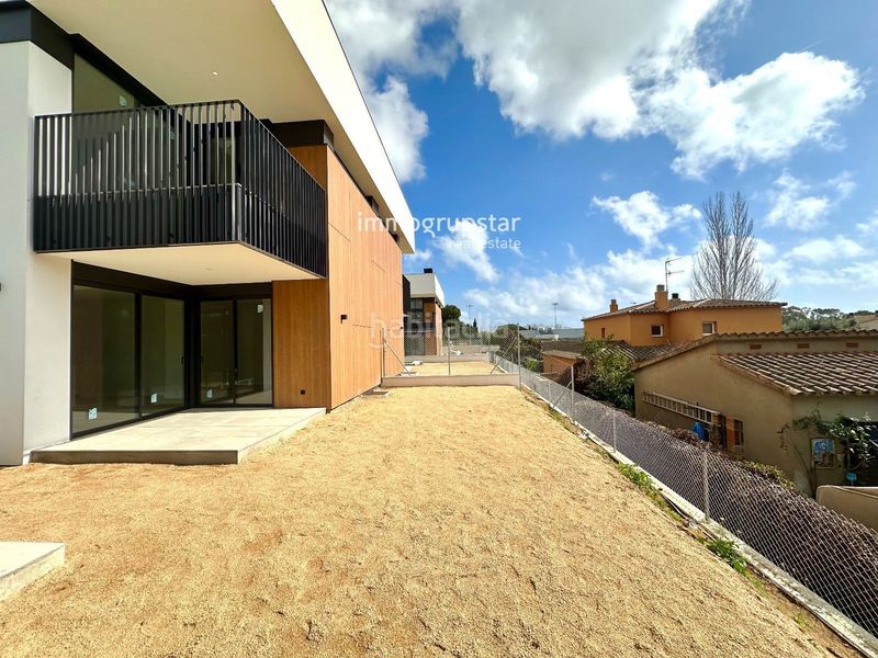 Foto 78a5f42d-2bf1-4135-bfb6-e8c5d720cbfa. Casa adossada amb calefacció aparcament piscina a Palamós