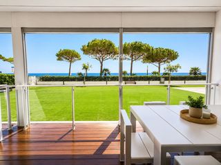 Apartment  De la reina fabiola. Apartamento nereides  moderno y luminoso en platja daro, costa b