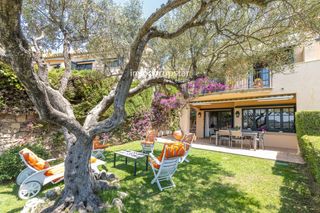 Maison jumelée  De la brisa. Casa con licencia turística y espectaculares vistas al mar en ll