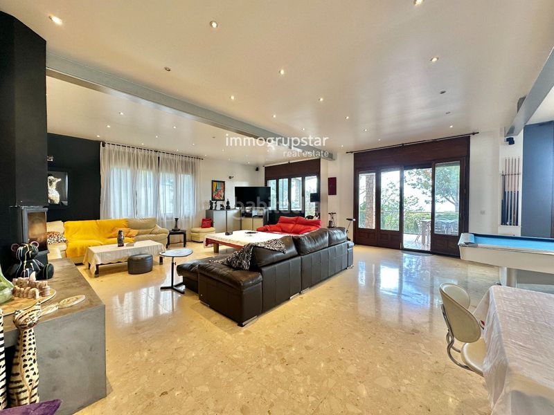 Foto 2d167e50-fe04-494d-86d6-2a0df22b5709. Chalet elegante villa con piscina y vistas al mar platja daro en Platja d´Aro