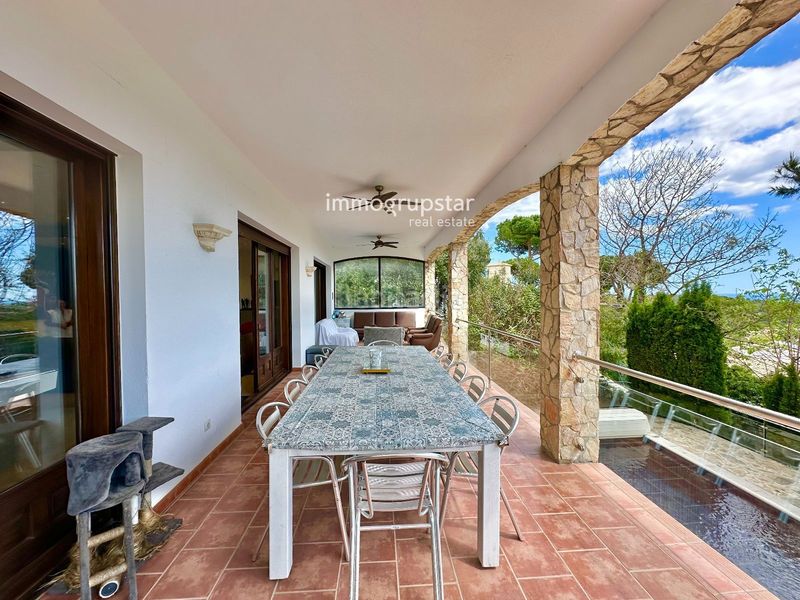 Foto 48a270e7-823d-4c35-ad7a-207bb050a87d. Chalet elegante villa con piscina y vistas al mar platja daro en Platja d´Aro