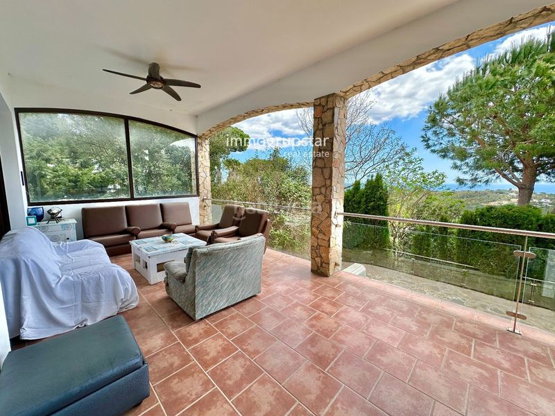 Foto be7c540b-e47d-4f5f-9de0-fd519f5a2534. Chalet elegante villa con piscina y vistas al mar platja daro en Platja d´Aro