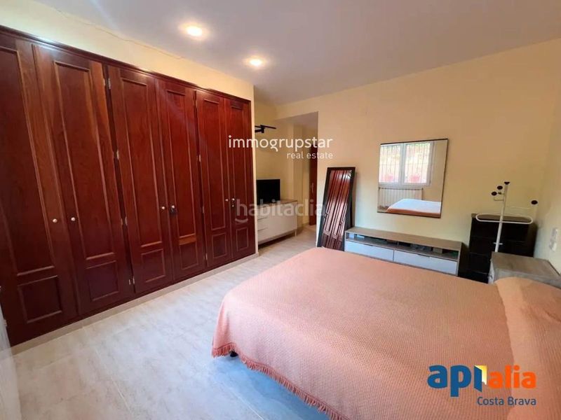 Foto 128f1792-9de9-4d10-8c02-f20158f57c68. Apartament amb calefacció aparcament a Eixample Sant Feliu de Guíxols