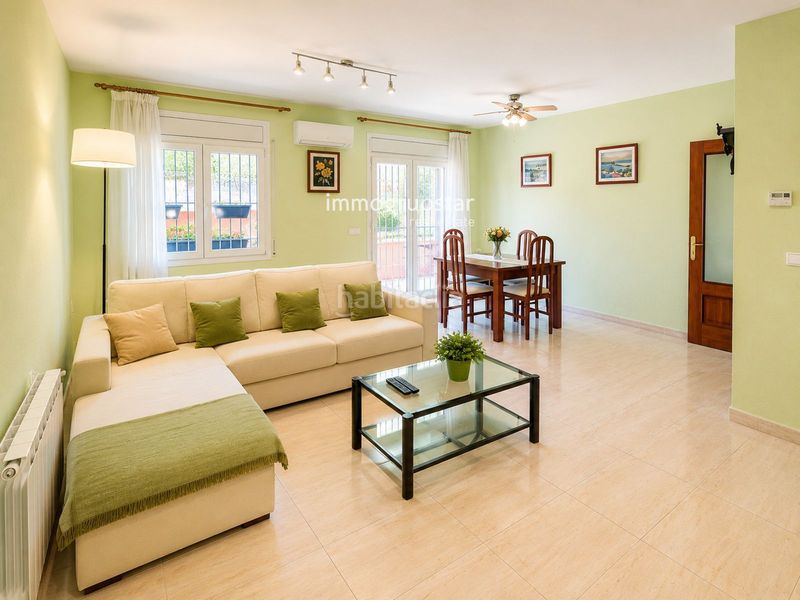 Foto 4414ca1c-5043-4f28-9029-94bfa888e09f. Apartament amb calefacció aparcament a Eixample Sant Feliu de Guíxols