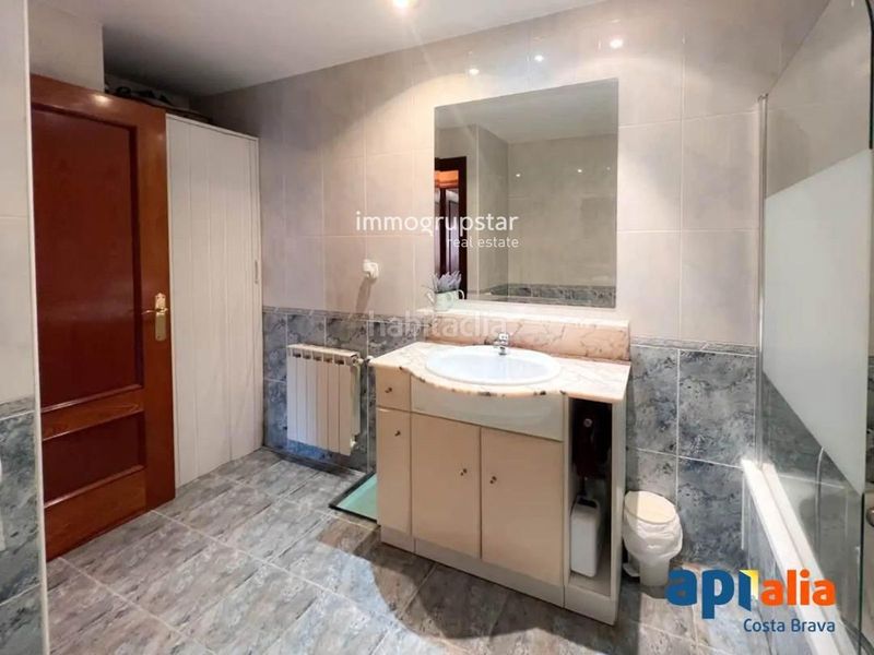 Foto f5507598-e975-48a7-bb33-037659688a9a. Apartament amb calefacció aparcament a Eixample Sant Feliu de Guíxols