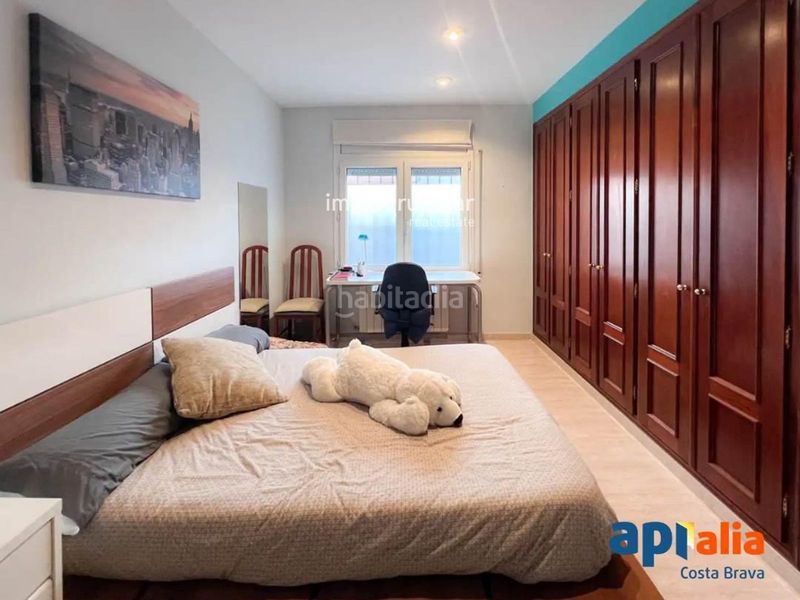 Foto f7dfe2d7-fcf2-4cde-8b0c-57105cfa5bb4. Apartament amb calefacció aparcament a Eixample Sant Feliu de Guíxols