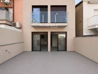 Flat  Alba. Exclusivo piso con gran terraza en el corazón de palamós
