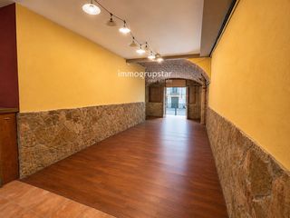 Local Comercial a Adrià Albarez
