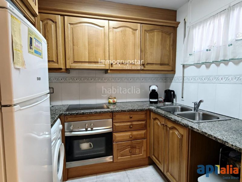 Foto e7dbbfef-6287-471b-abee-e25203672c29. Apartament amb aparcament piscina a Poble Calonge