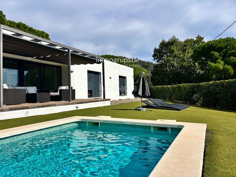 Foto 43cda550-f6f1-4c3d-9d9c-6608120b3d23. Xalet amb calefacció aparcament piscina a Cabanyes-Mas Ambrós-Mas Pallí Calonge