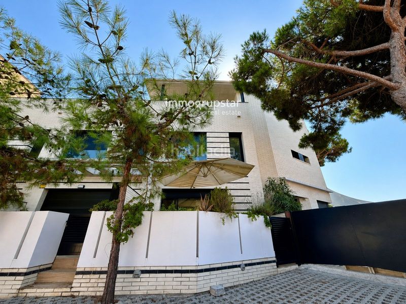 Foto 09988999-1292-4728-9fa4-036f621a4e46. Casa adossada amb calefacció aparcament a Centre-Platja Platja d´Aro