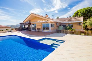 Xalet  Mas semi. Chalet independiente con vistas al mar platja daro