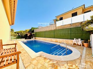 Xalet  Ametller. Halet amplio con piscina, jardín y gran garaje, listo para entra