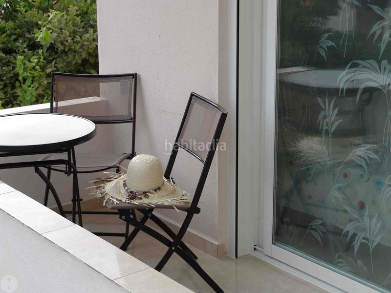 Foto 139e3b44-9524-4978-b964-52661968ccaf. Edifici a Ses Figueretes - Platja d'en Bossa - Cas Serres Ibiza