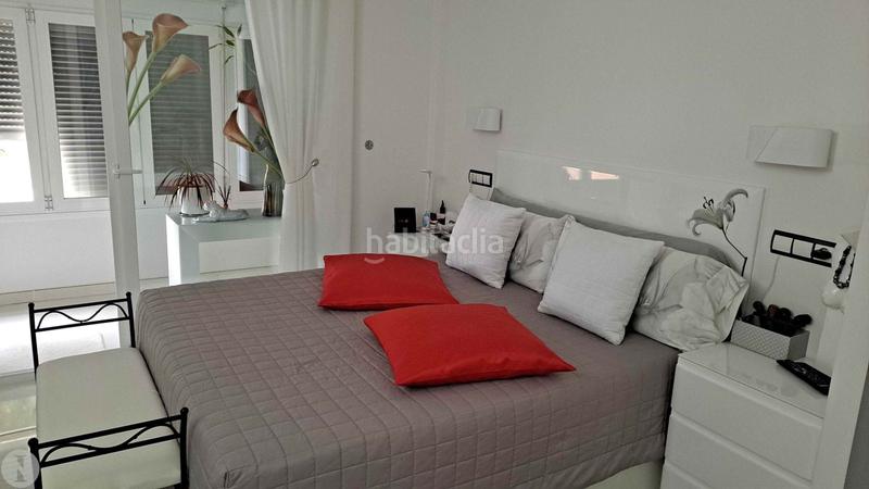 Foto 3095de40-b765-4487-871f-6bb9dedeaebd. Edifici a Ses Figueretes - Platja d'en Bossa - Cas Serres Ibiza