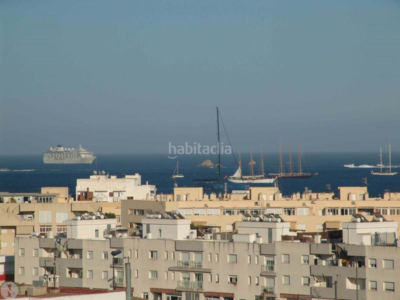 Foto 576c869b-4e2d-42f9-9bc5-a39a4736b972. Edifici a Ses Figueretes - Platja d'en Bossa - Cas Serres Ibiza