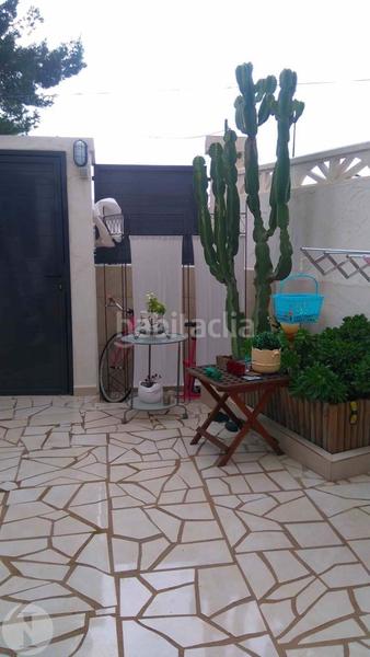 Foto 5af96a3a-fb54-42a4-a354-f8174a616255. Edifici a Ses Figueretes - Platja d'en Bossa - Cas Serres Ibiza