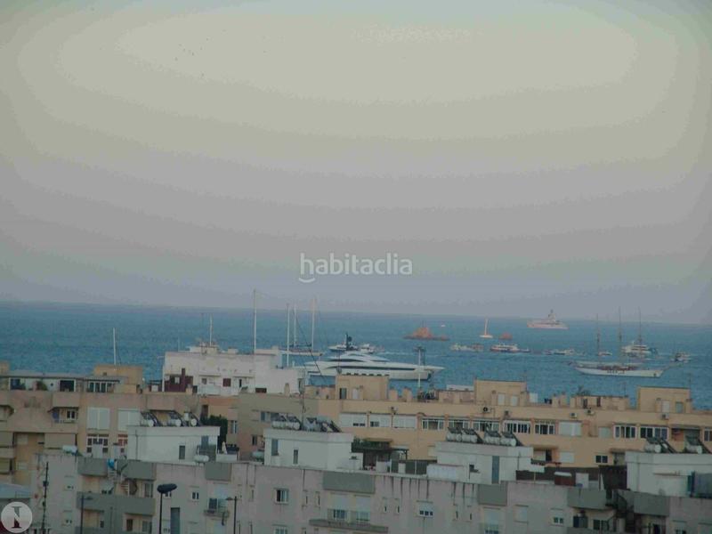 Foto 7dfcf740-f0f8-47e2-80f9-3c0c937998cb. Edifici a Ses Figueretes - Platja d'en Bossa - Cas Serres Ibiza