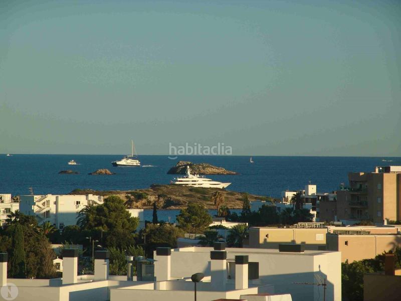 Foto 965cd215-2816-4b8d-b41c-3d234f2f6e09. Edifici a Ses Figueretes - Platja d'en Bossa - Cas Serres Ibiza